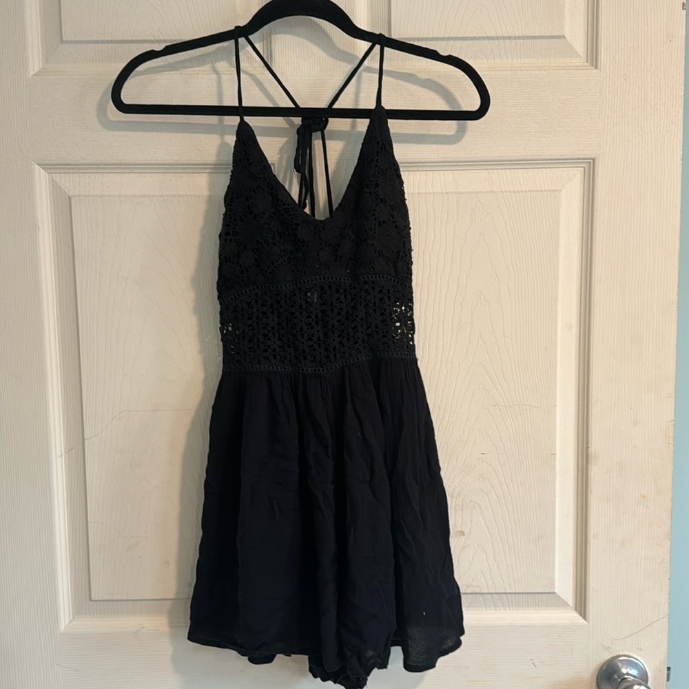 Women’s Abercrombie and fitch medium black romper women’s